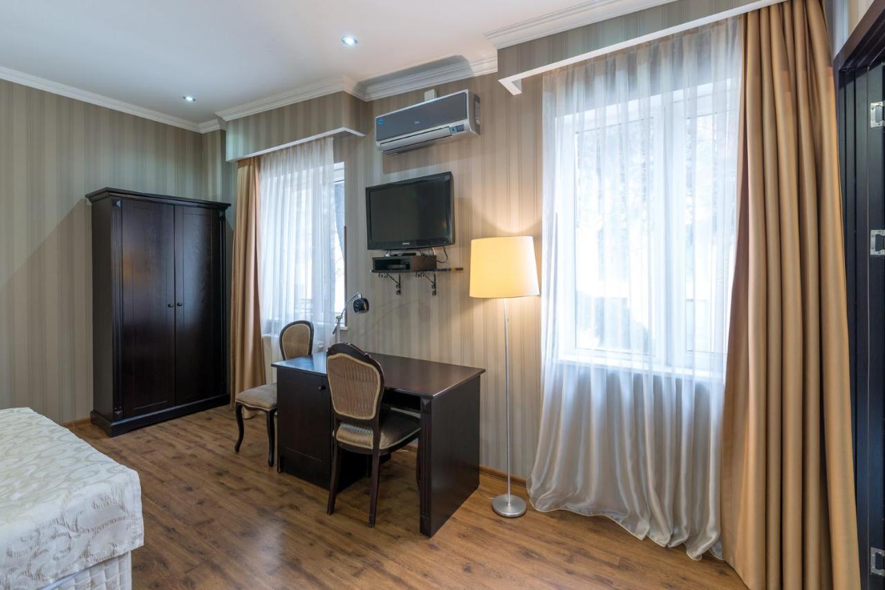 Garden View Hotell Tbilisi Exteriör bild